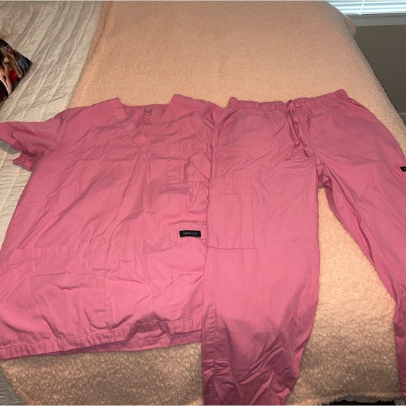 SCRUBS SET OF 4!! - Picture 7 of 14